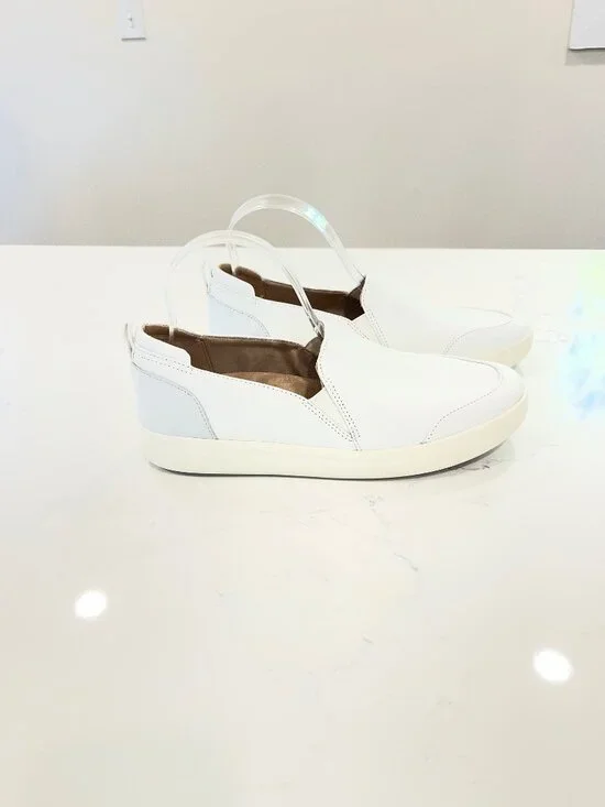 Women's Vionic Penelope Slip On Sneaker in White Size 9 - Picture 4 of 8